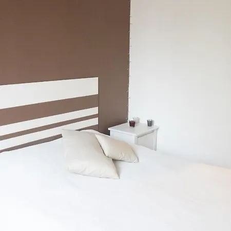 Beautiful Charming And Bright Apt 5 Min From Paris Λεβαλουά Περέ