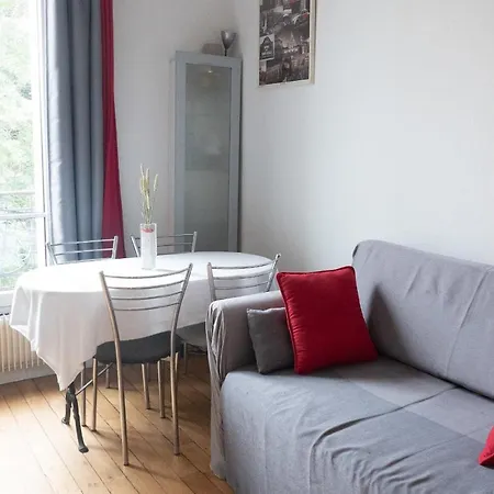 Beautiful Charming And Bright Apt 5 Min From Paris Διαμέρισμα